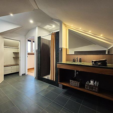 Residenza Laurum Mandello del Lario Luaran gambar